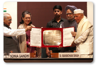 Indira Gandhi National
Integration Award (presented by Smt. Sonia Gandhi and
Prime Minister Dr. Manmohan Singh